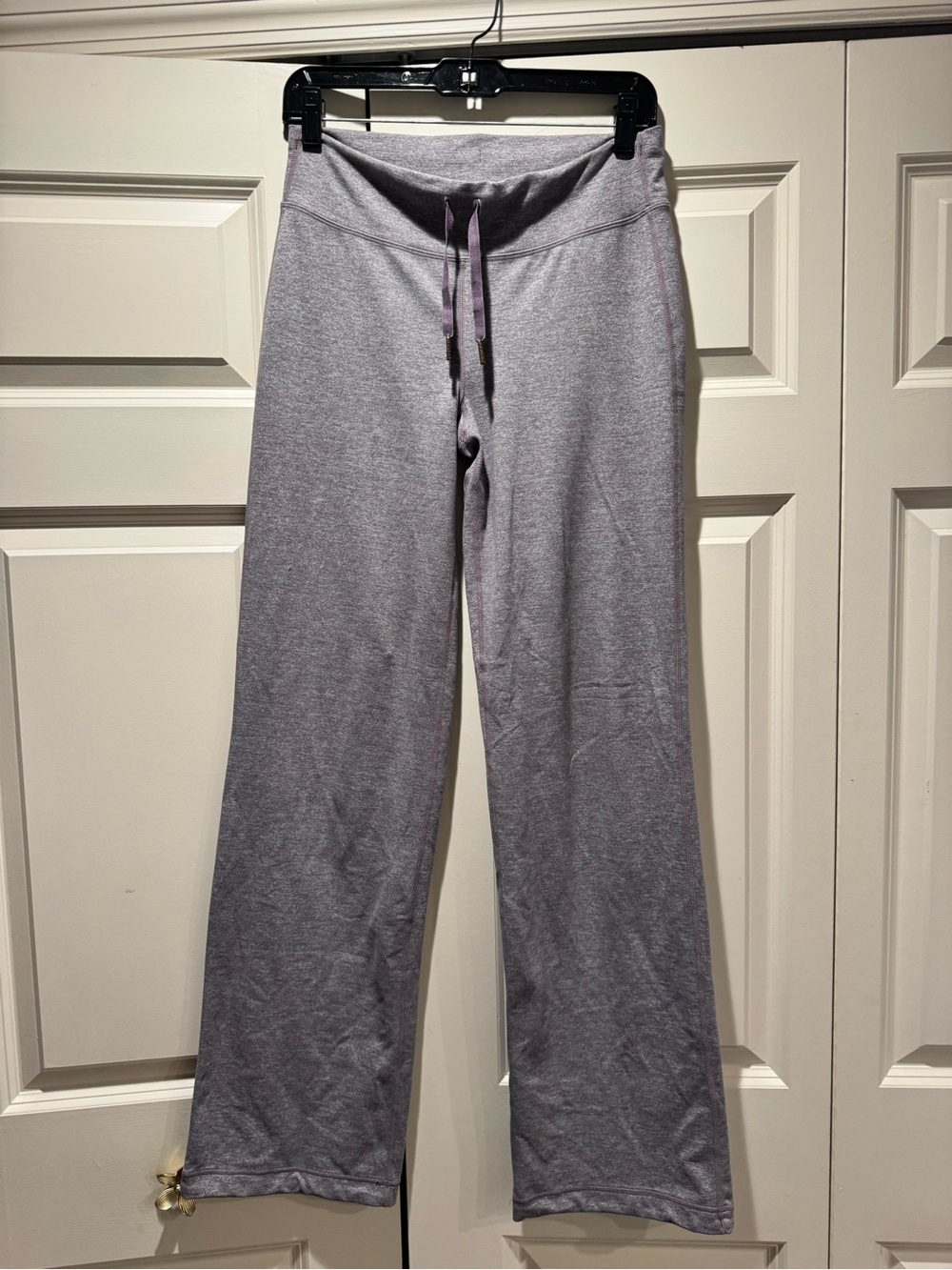 Lululemon Women's Gray /Light purple Sweat Pants w functional Drawstring Waist